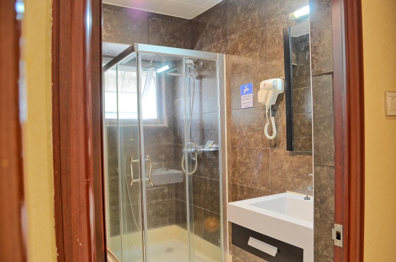 Clarence House Nairobi Lägenhet Exteriör bild