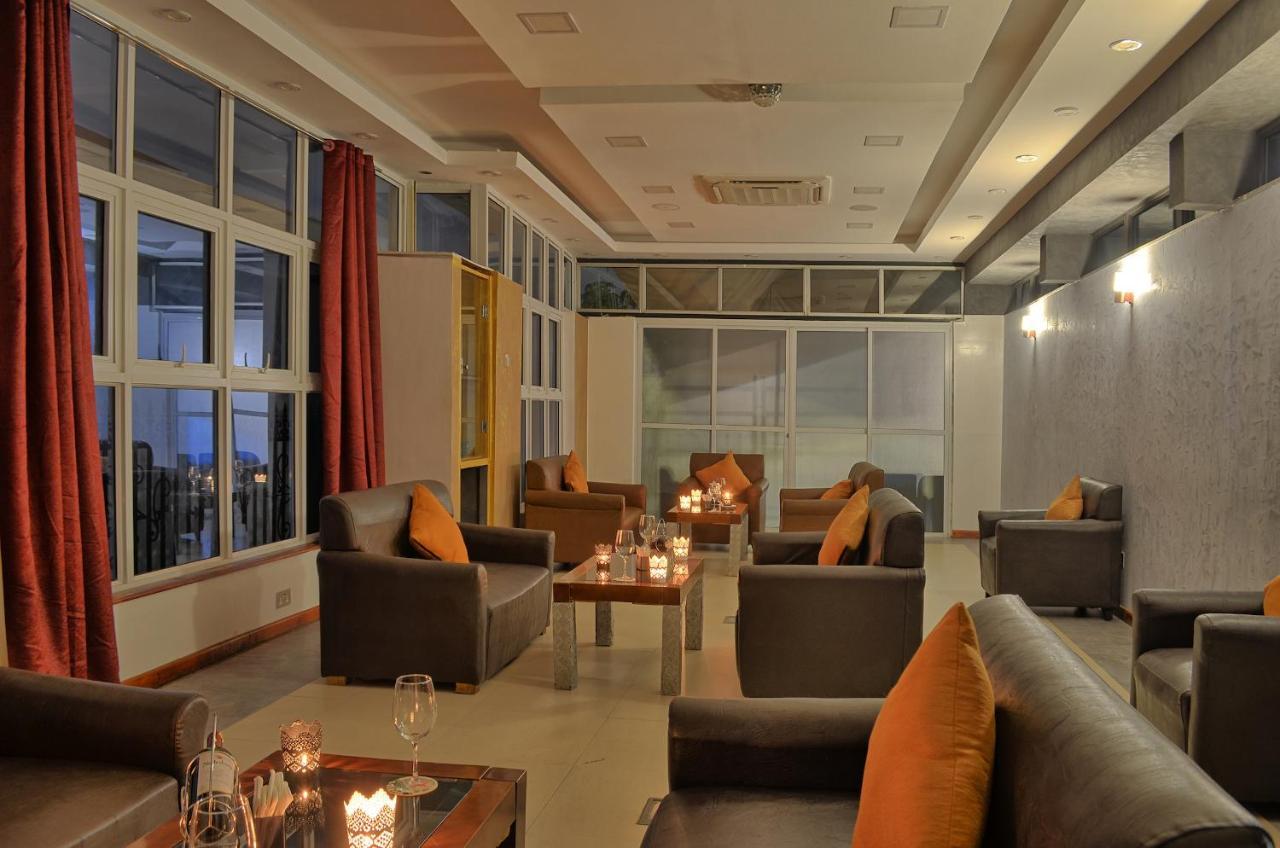 Clarence House Nairobi Lägenhet Exteriör bild